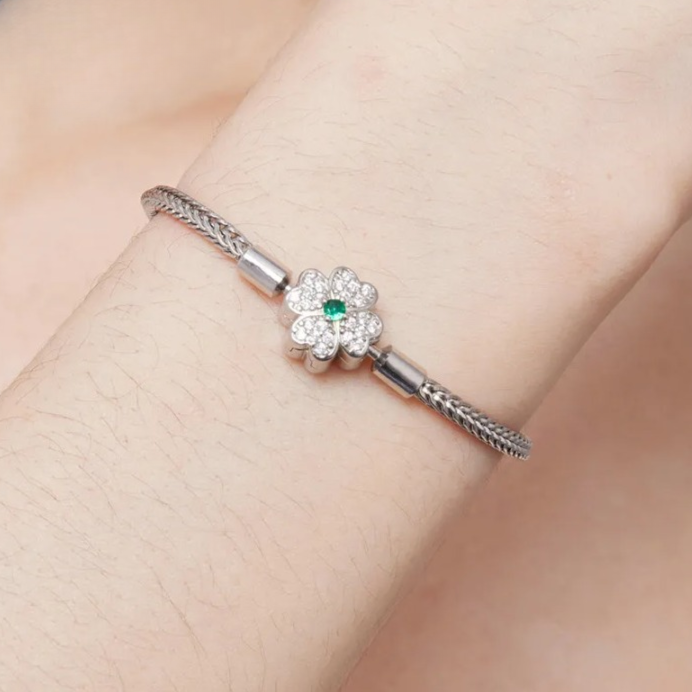 Náramek Clover Charm