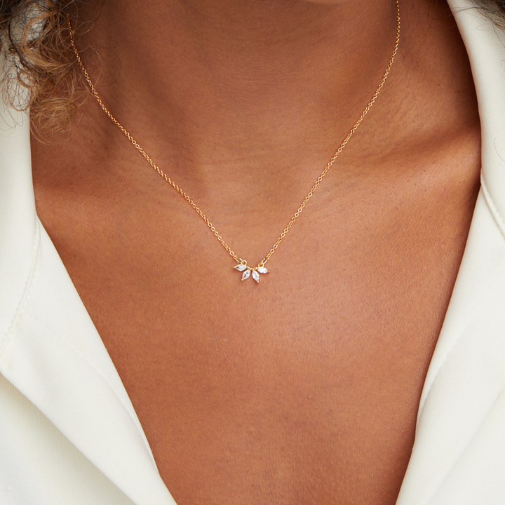 Náhrdelník s přívěskem z křišťálových listů Tiffany