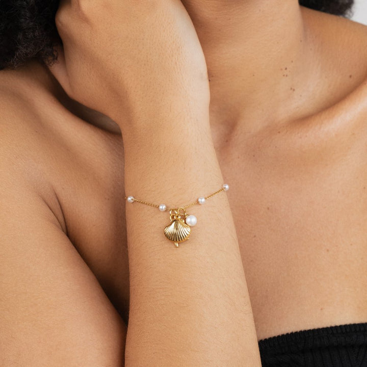 Aria Shell Charm Náramek