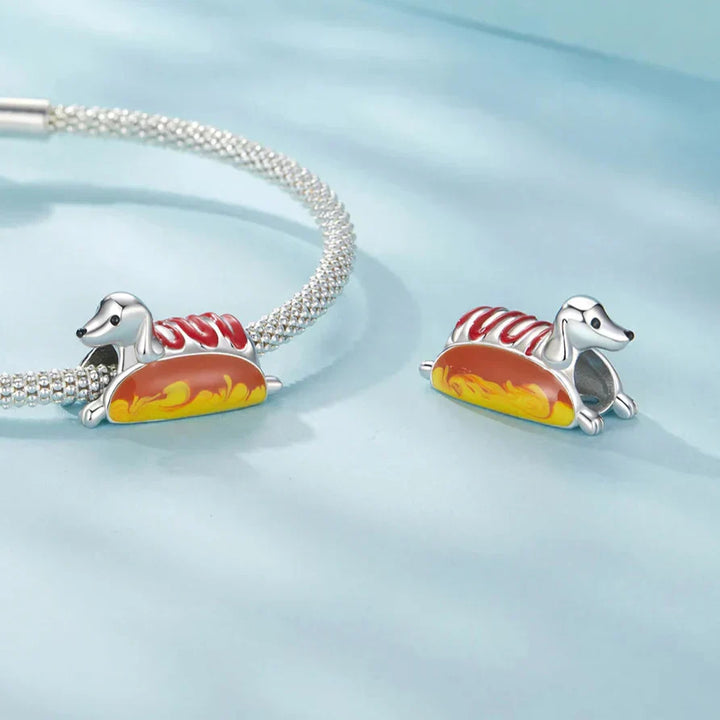 Charm ve tvaru hot dogu